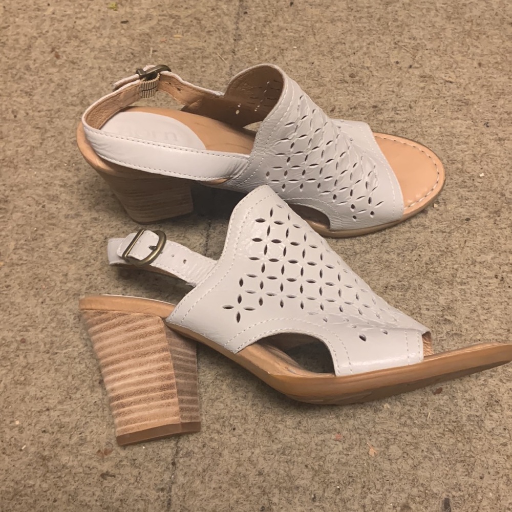 Born Leather Heels Lasercut Slingback Sandals 8